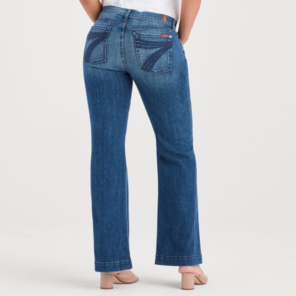 NWT 7 For All Mankind Size 28 Dark Wash Dojo Jeans